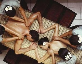 Thai evening: meeting masseurs