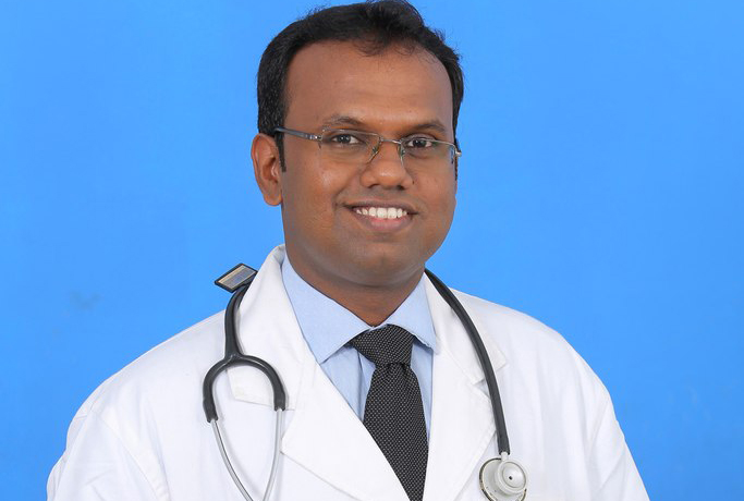 ДОКТОР НИИЛ ВЕНУГОПАЛ в центре Керала